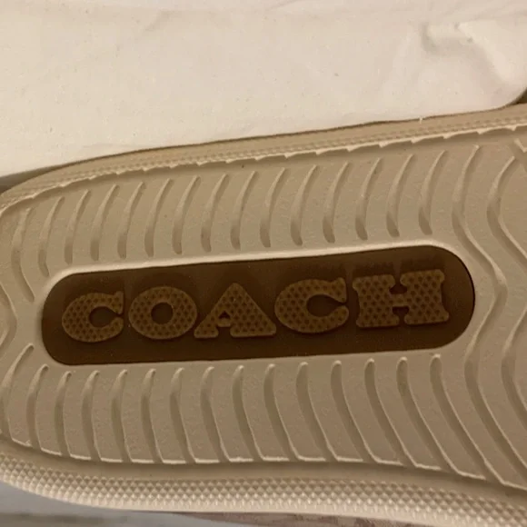 NEW Y2K -Authentic Coach Woman’s Tan Patterned Sneakers - Picture 11 of 12